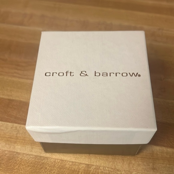 Leaf Pin - Picture 2 of 5